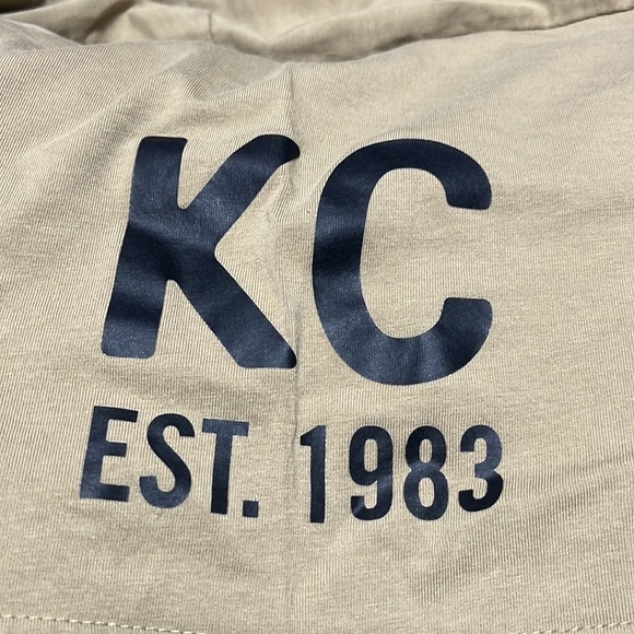 KENNETH COLE KHAKI STRETCH T—SHIRT SHORT SLEEVE CREW NECK SIZE 2X - Picture 7 of 10